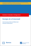 Cover des Buchs: Europe at a Crossroad