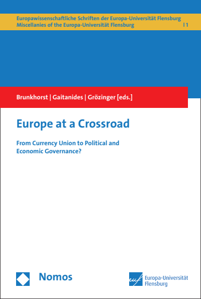 Cover des Buchs: Europe at a Crossroad